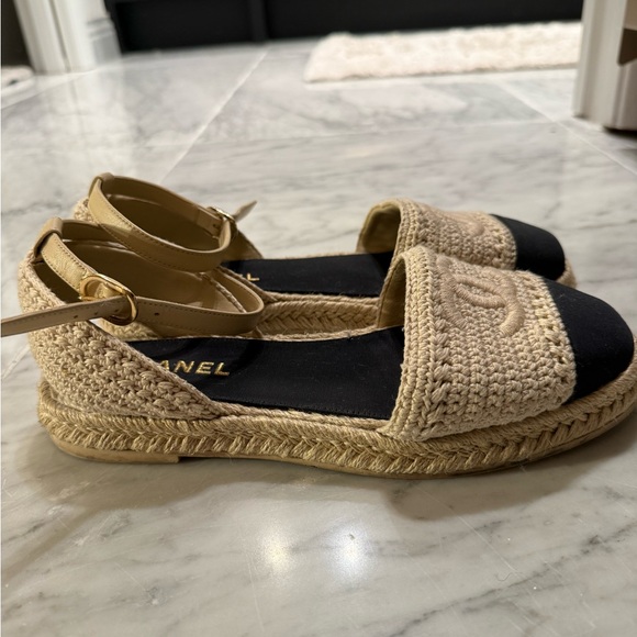 Chanel Espadrilles Size 39 EU - Picture 2 of 4